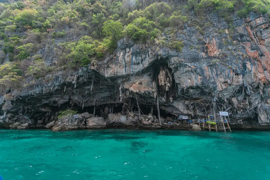 The limestone cliff and sea cave at Viking Cave